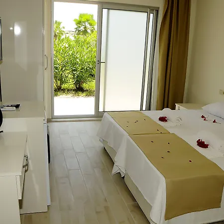 Otel Park Aqua Kundu